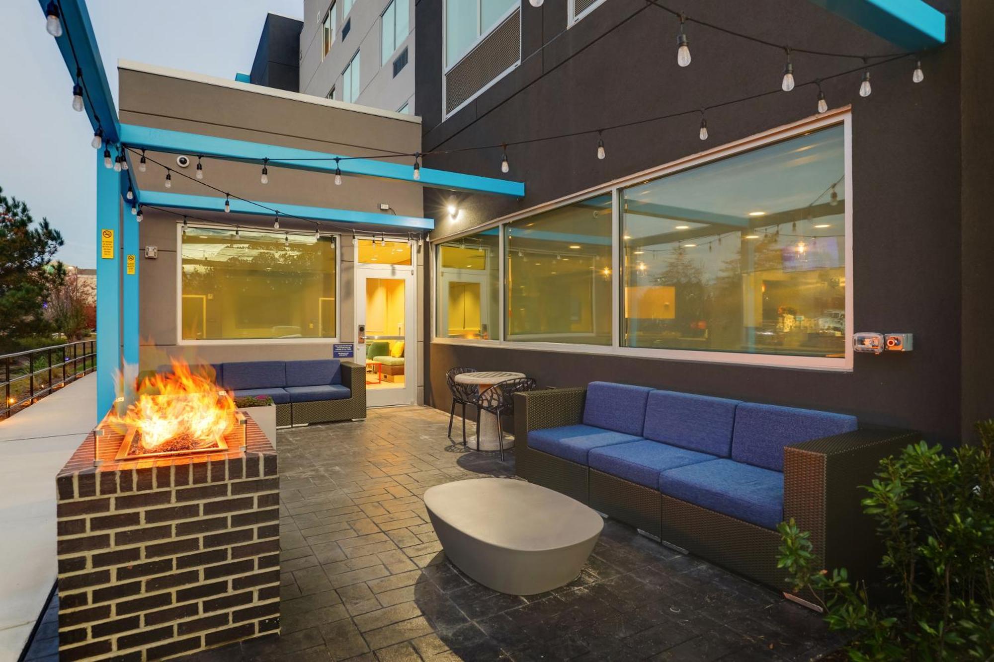 Tru By Hilton Leland Wilmington Hotel Exterior foto